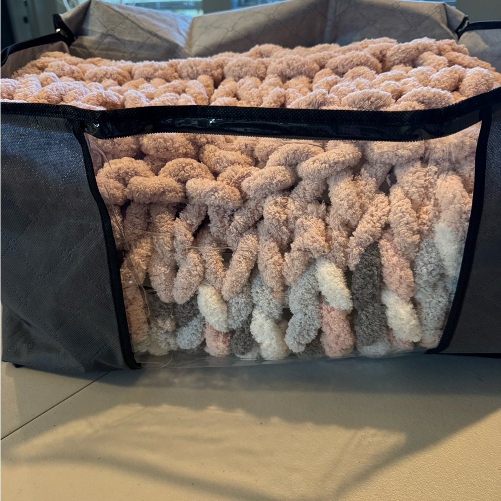 Hand Crafted Chunky Knit Lap Blanket - Picture 4 of 5